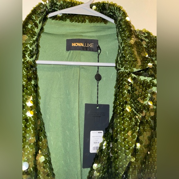 Fashion nova Shimmering Green Sequin Blazer - Picture 2 of 6